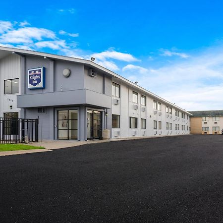 Knights Inn Grand Rapids East Airport Cascade Ngoại thất bức ảnh