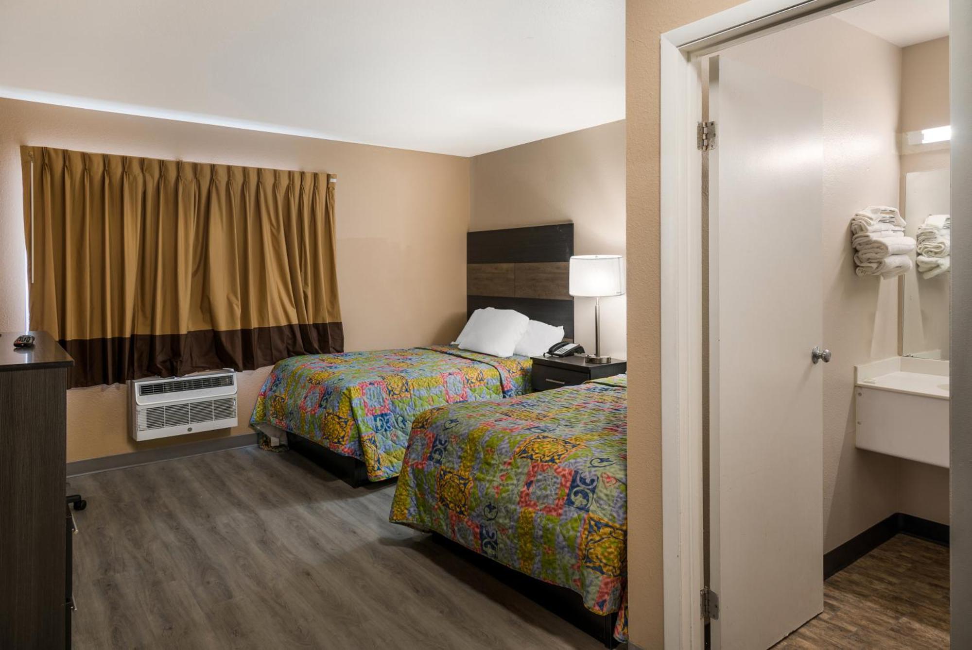 Knights Inn Grand Rapids East Airport Cascade Ngoại thất bức ảnh