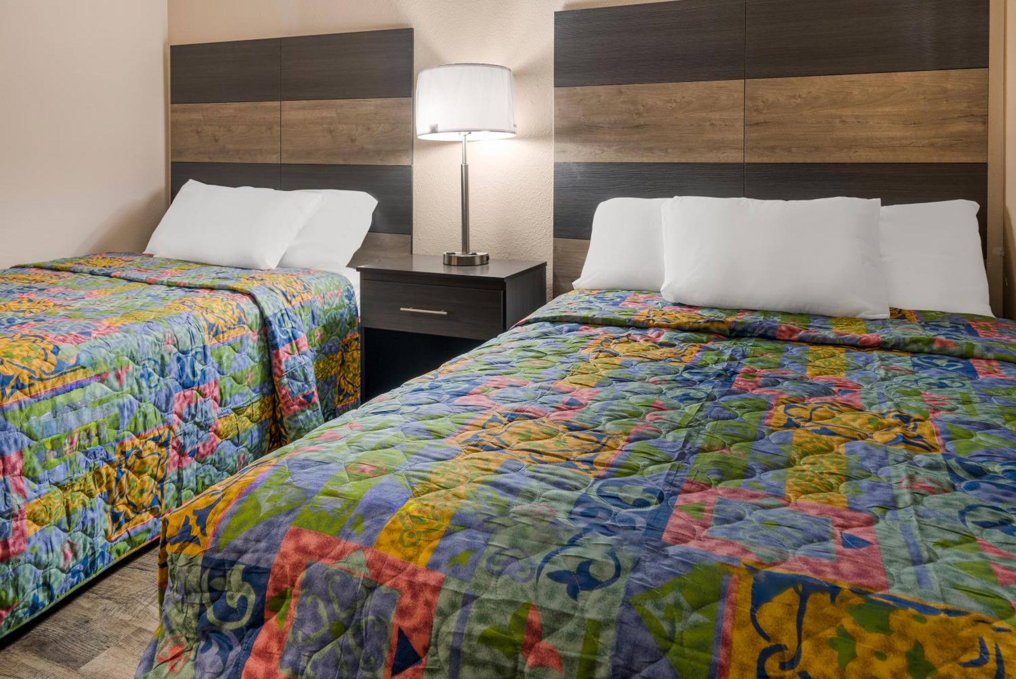 Knights Inn Grand Rapids East Airport Cascade Ngoại thất bức ảnh