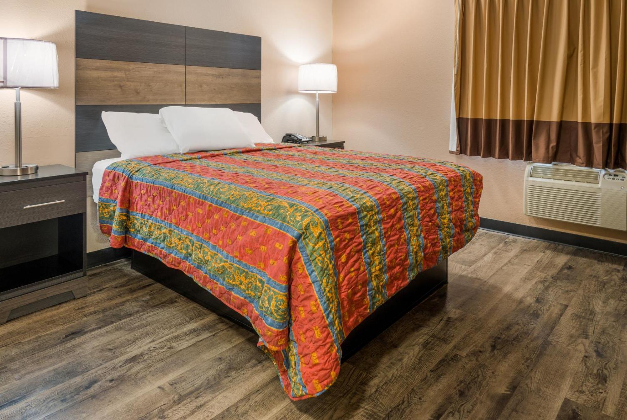 Knights Inn Grand Rapids East Airport Cascade Ngoại thất bức ảnh